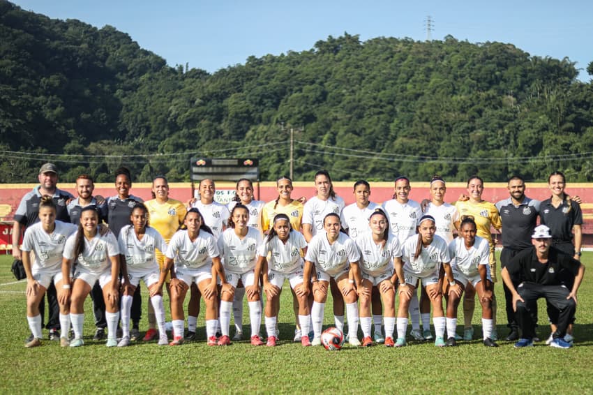 Sereinhas da Vila estão envolvidas no projeto (Foto: Reinaldo Campos/ Santos FC)
