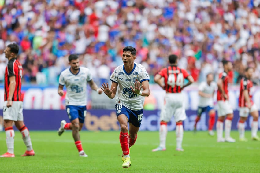 Erick Pulga comemora gol contra o Vitória Foto: Rafael Rodrigues / EC Bahia