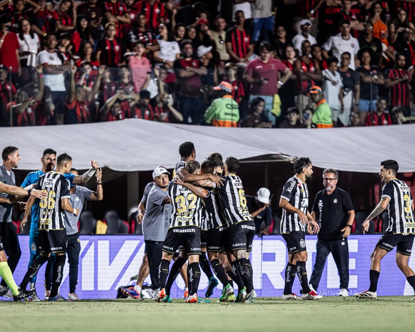 Santos venceu o Vitória na rodada anterior (Foto: Raul Baretta/ Santos FC)