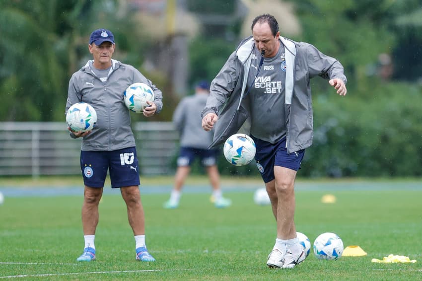Rogério Ceni comanda treino do Bahia antes do jogo contra o Internacional Foto: Rafael Rodrigues / EC Bahia