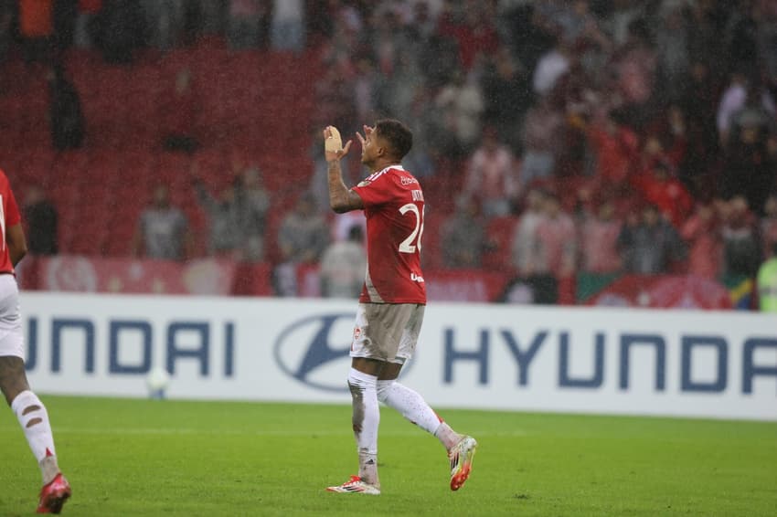 Vitinho, atacante do Internacional