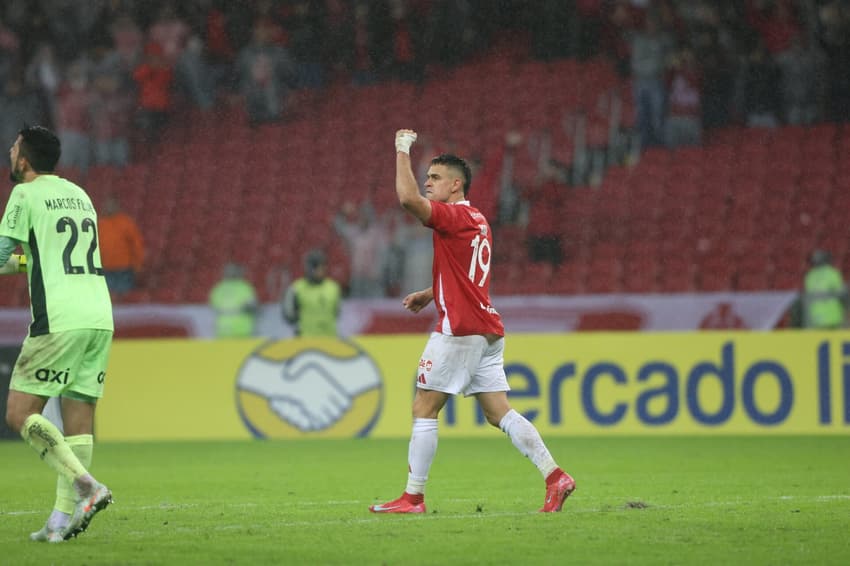 Rafael Borré, atacante colombiano do Internacional