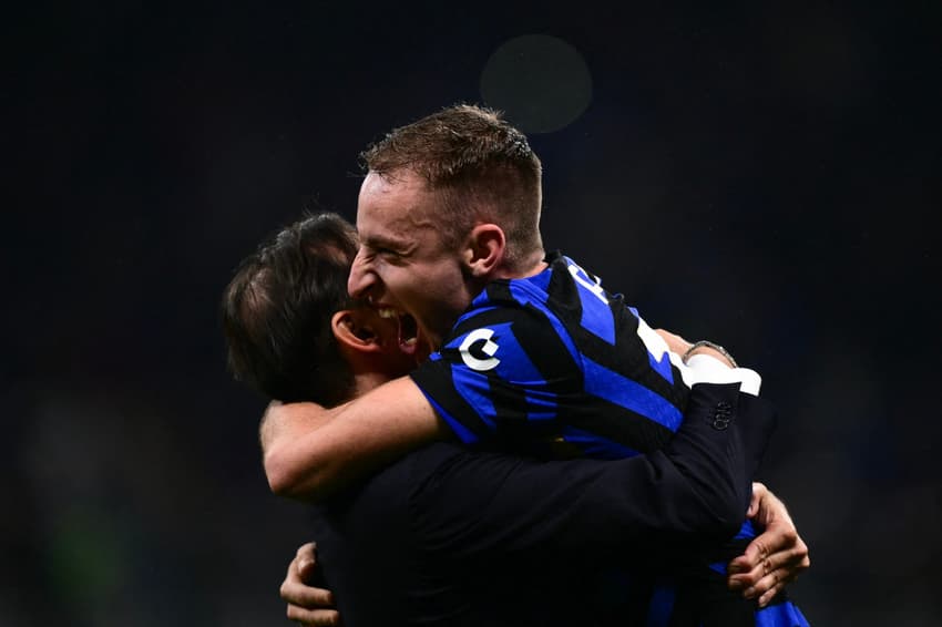 Frattesi fez o gol da vitória da Inter contra o Barcelona na semifinal da Champions (Foto: Marco BERTORELLO / AFP)