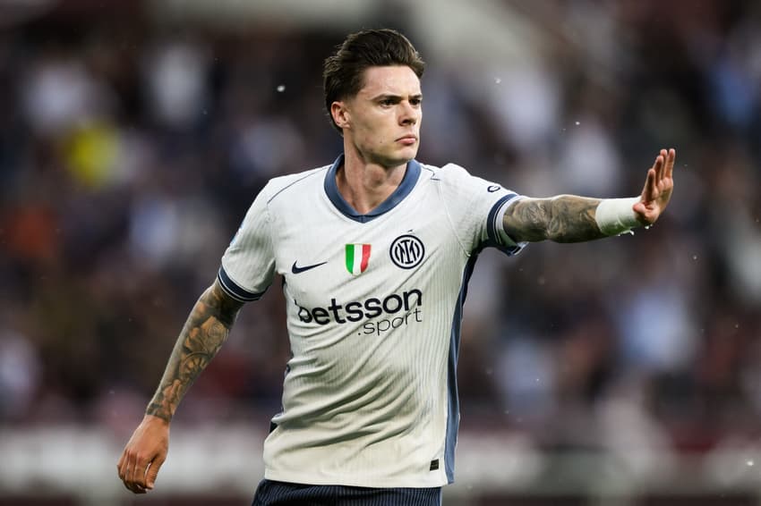 Zalewski comemora gol marcado pela Inter de Milão contra o Torino (Foto: Nicolo Campo/AFP)