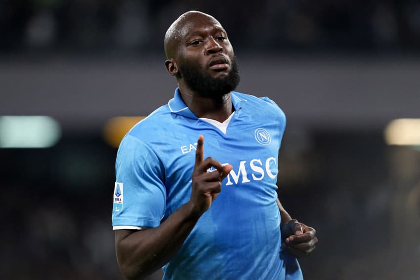 Lukaku comemora gol pelo Napoli contra o Genoa (Foto: Carlo HERMANN/AFP)
