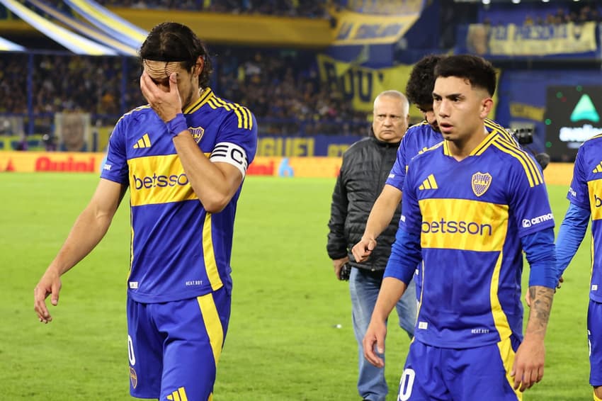 Edinson Cavani lamenta eliminação do Boca Juniors