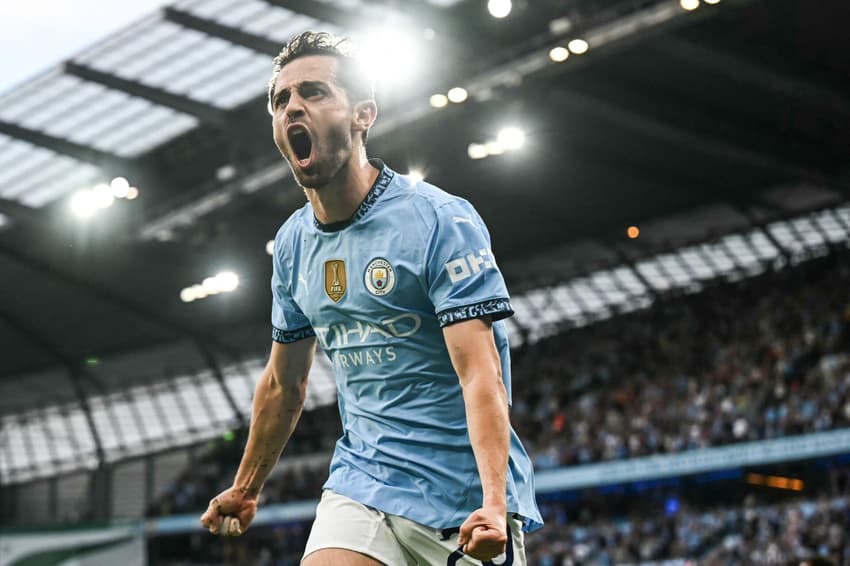 Bernardo Silva comemora gol marcado em Manchester City x Bournemouth (Foto: Paul Ellis/AFP)