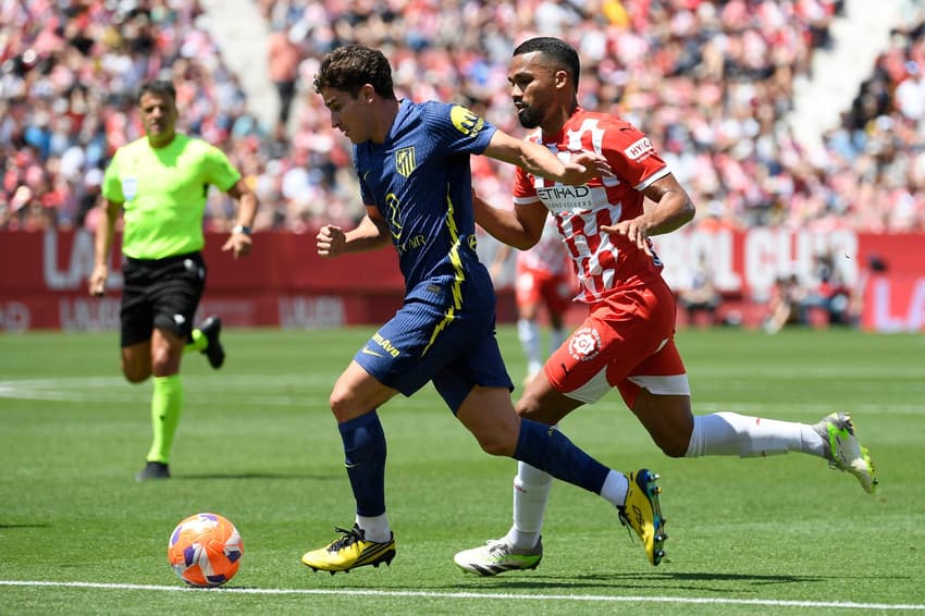 Julián Álvarez em ação em Girona x Atlético de Madrid (Foto: Josep Lago/AFP)