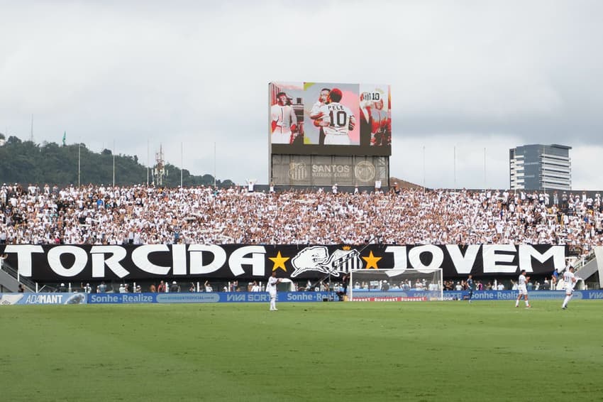 Torcida do Santos na Vila Belmiro