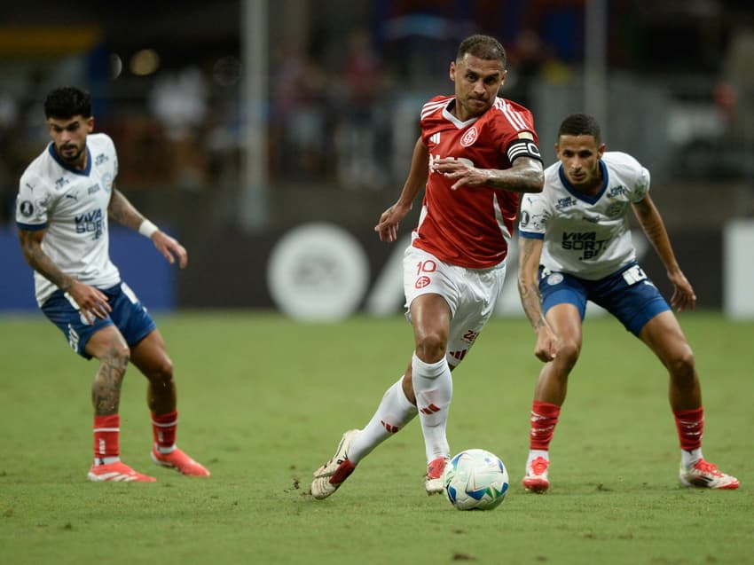 Alan Patrick em ação contra o Bahia na Arena Fonte Nova Foto: Jhony Pinho/AGIF