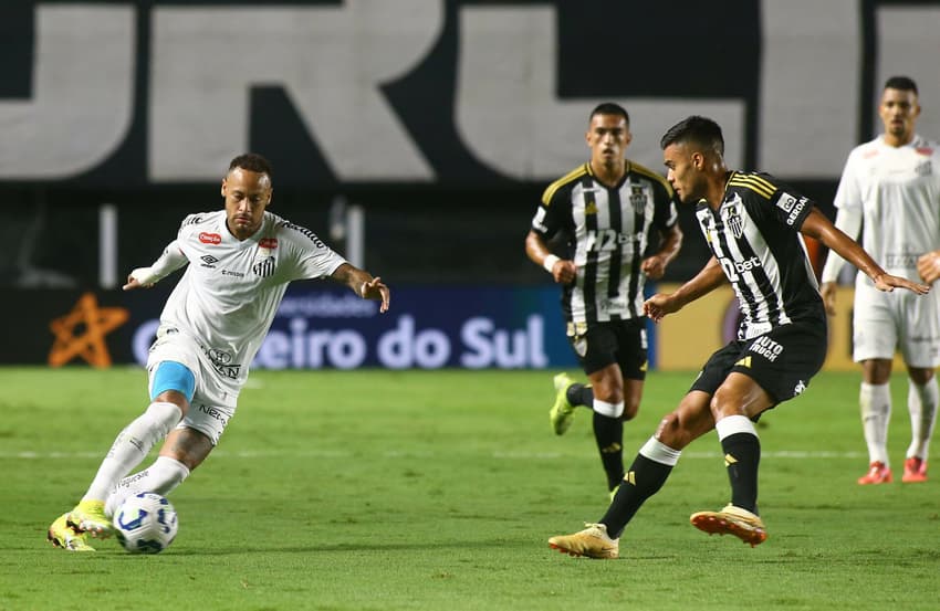 Neymar contra o Atlético-MG