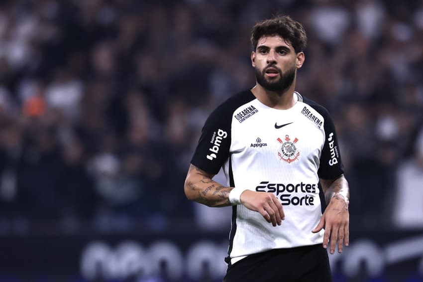 Em meio a desgaste com a Nike, Corinthians abre negociações com a Adidas
