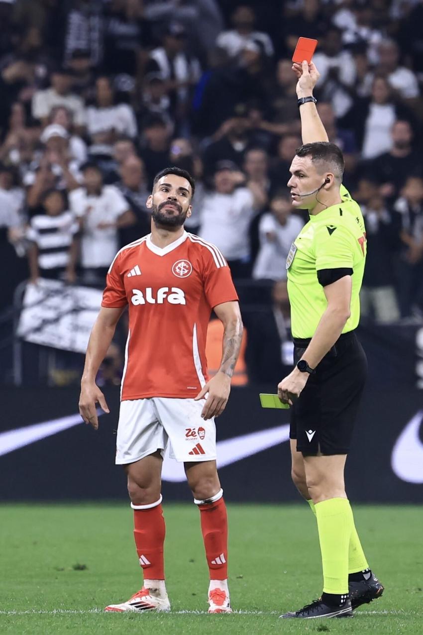 Bruno Henrique, Internacional