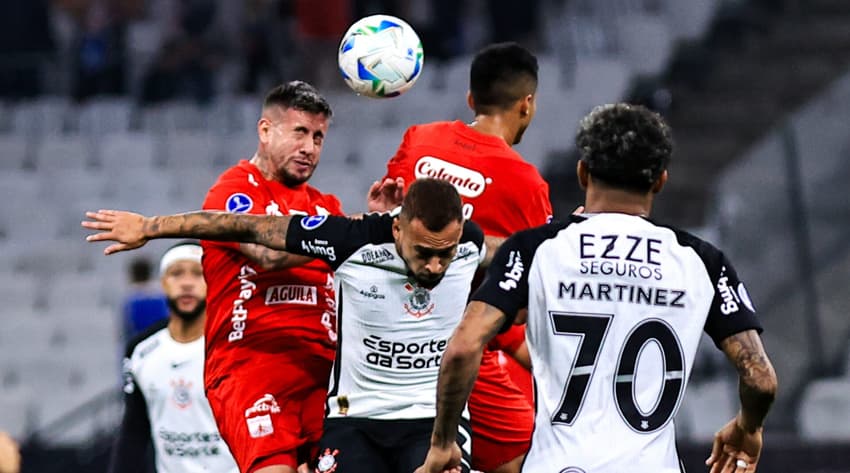 Corinthians e América de Cali empataram em 1 a 1
