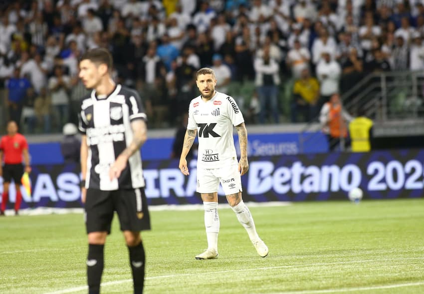Zé Rafael fez a estreia pelo Santos no Allianz Parque. (Foto: Mauricio De Souza/AGIF)