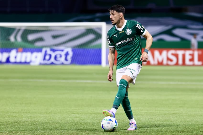 Piquerez, lateral-esquerdo do Palmeiras