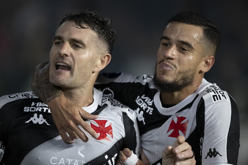 Vasco x Melgar - Vegetti e Coutinho