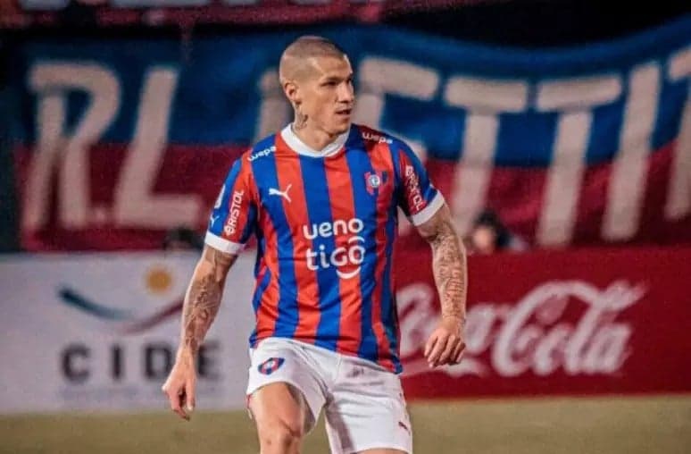 Alan Benítez, lateral-direito do Cerro Porteño-PAR