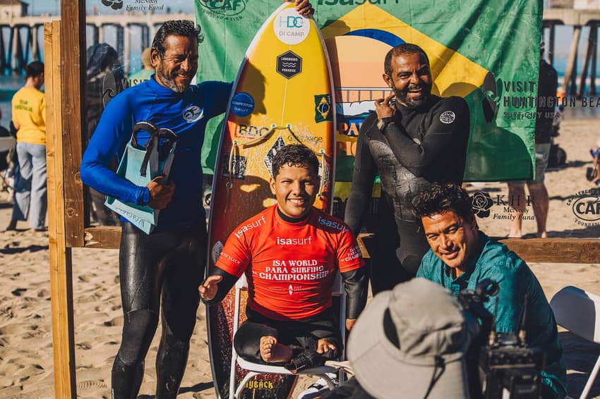 Davizinho em competição de surfe da ISA (Foto: Pablo Franco / ISA Surfing)