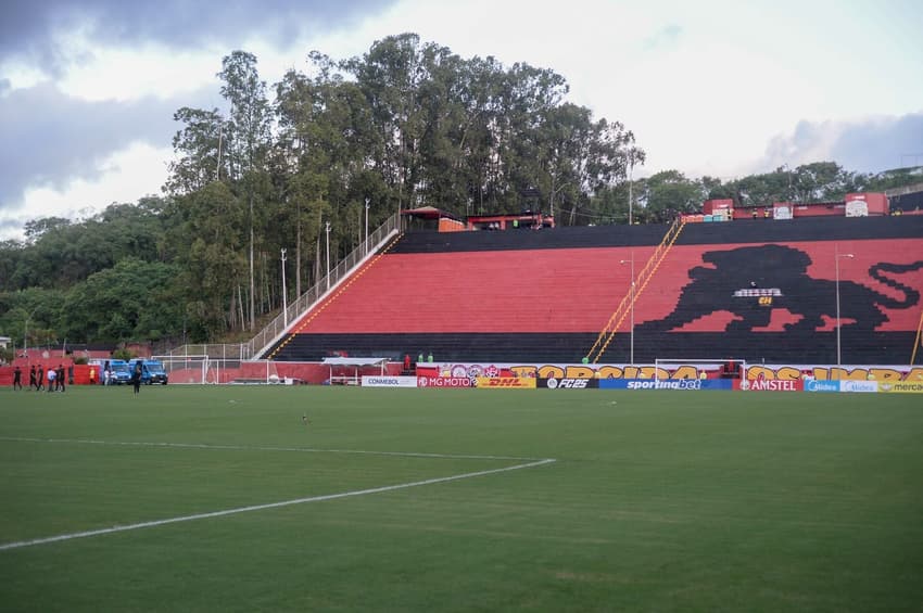 Barradão recebe Vitória x Defensa y Justicia