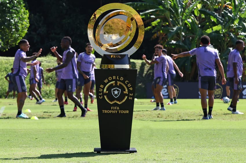 Taça do Mundial de Clubes da Fifa no CT do Botafogo