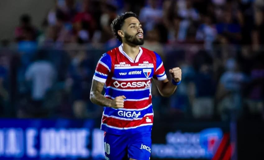 Calebe em campo pelo Fortaleza (Foto: Mateus Lotif/Fortaleza EC)