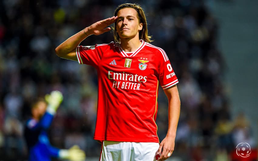 Carreras, alvo do Real Madrid, em ação pelo Benfica (Foto: Reprodução)