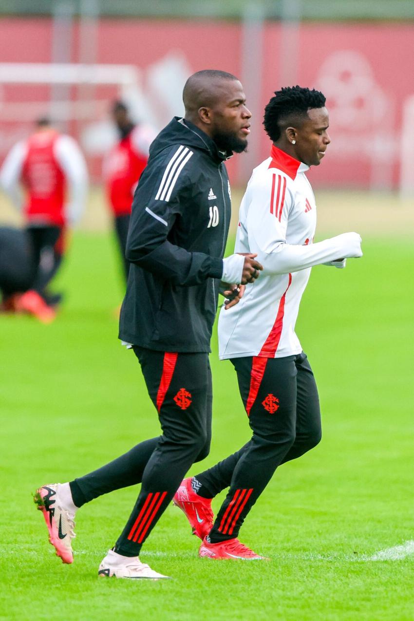 Enner Valencia e Johan Carbonero, atacantes o Internacional