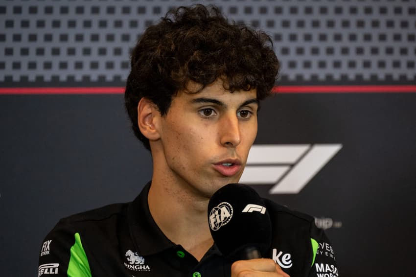 Gabriel Bortoleto em entrevista coletiva (Foto: Andrej Isakovic / AFP)
