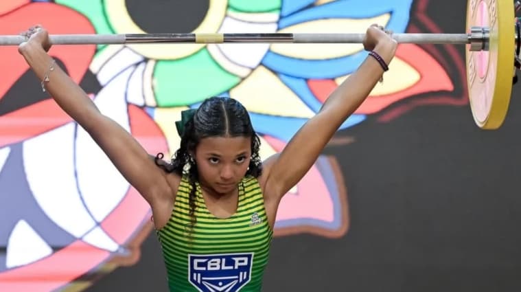 Isanelly-Cristina-Mundial-Sub-17-de-levantamento-de-peso