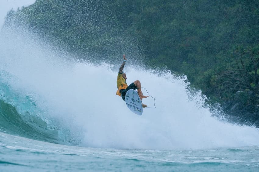 Italo-Ferreira_25_Burleigh-Heads_GoldCoast_