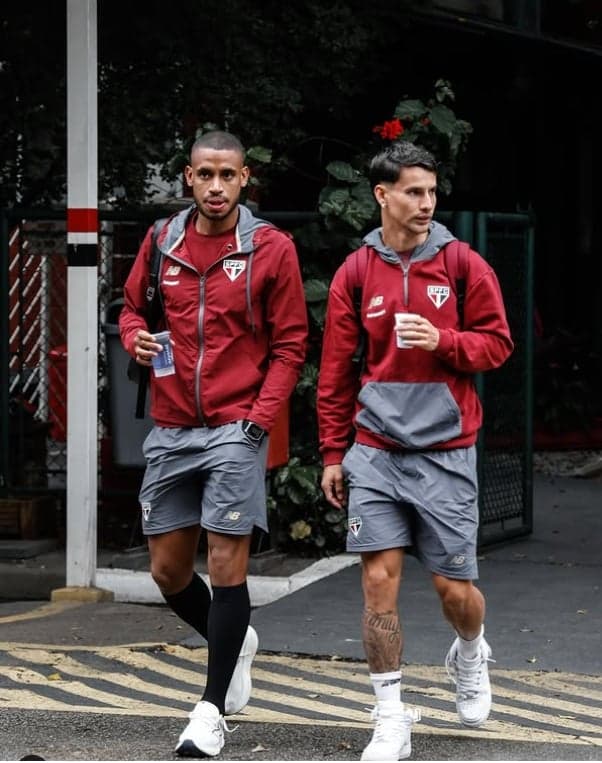 Ferreirinha e Souza, do São Paulo, na concentração do CT da Barra Funda. (Foto: Divulgação/ São Paulo)