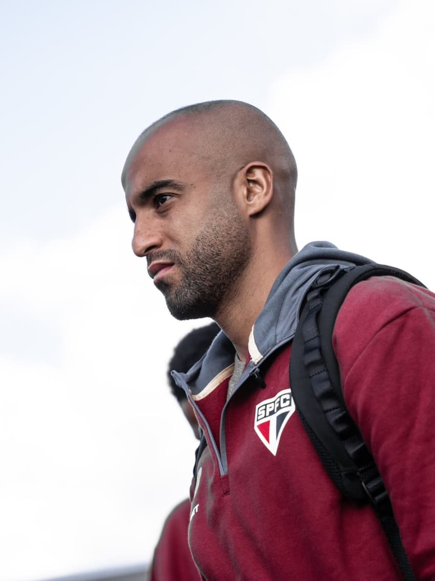 Lucas Moura ainda é incerteza contra o Corinthians (Foto: Rubens Chiri / saopaulofc)