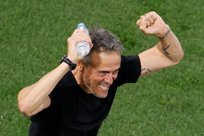 Luis Enrique comemora título da Champions League pelo PSG contra a Inter de Milão