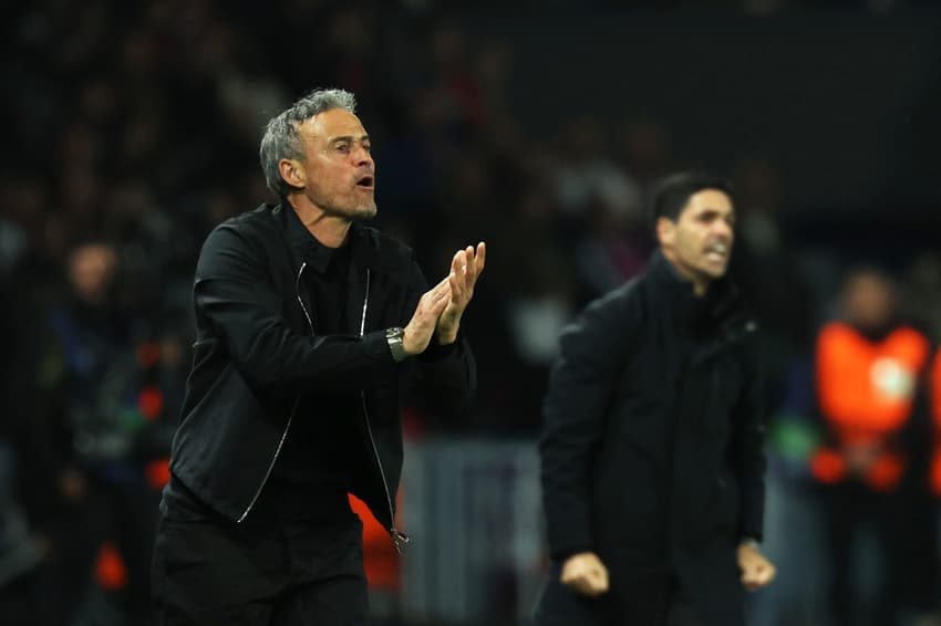 Luis Enrique incentiva jogadores do PSG em jogo contra o Arsenal, pela Champions League