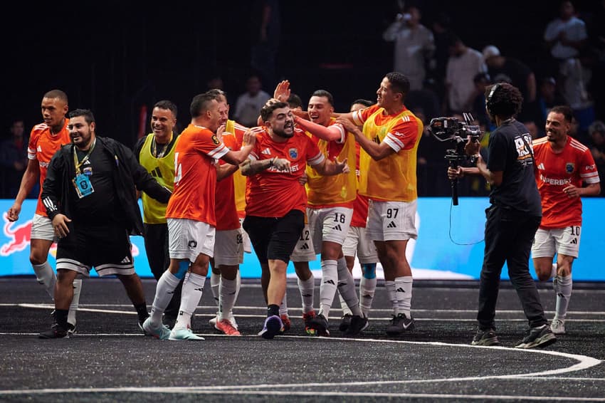 Dendele FC largou o status de 'zebra' e garantiu vaga na final da Kings League Brasil