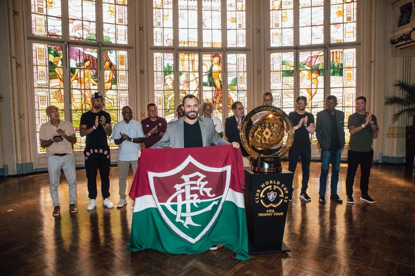 Taça do Mundial de Clubes na sede do Fluminense