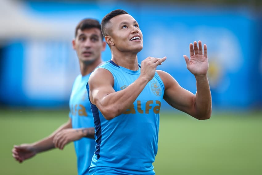 Marlon em treinamento do Grêmio. (Foto: Lucas Uebel/Grêmio FBPA)