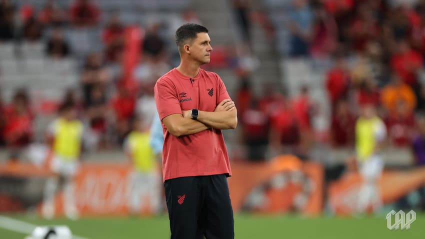 Maurício Barbieri comandou o Athletico até maio (Foto: José Tramontin/Athletico)