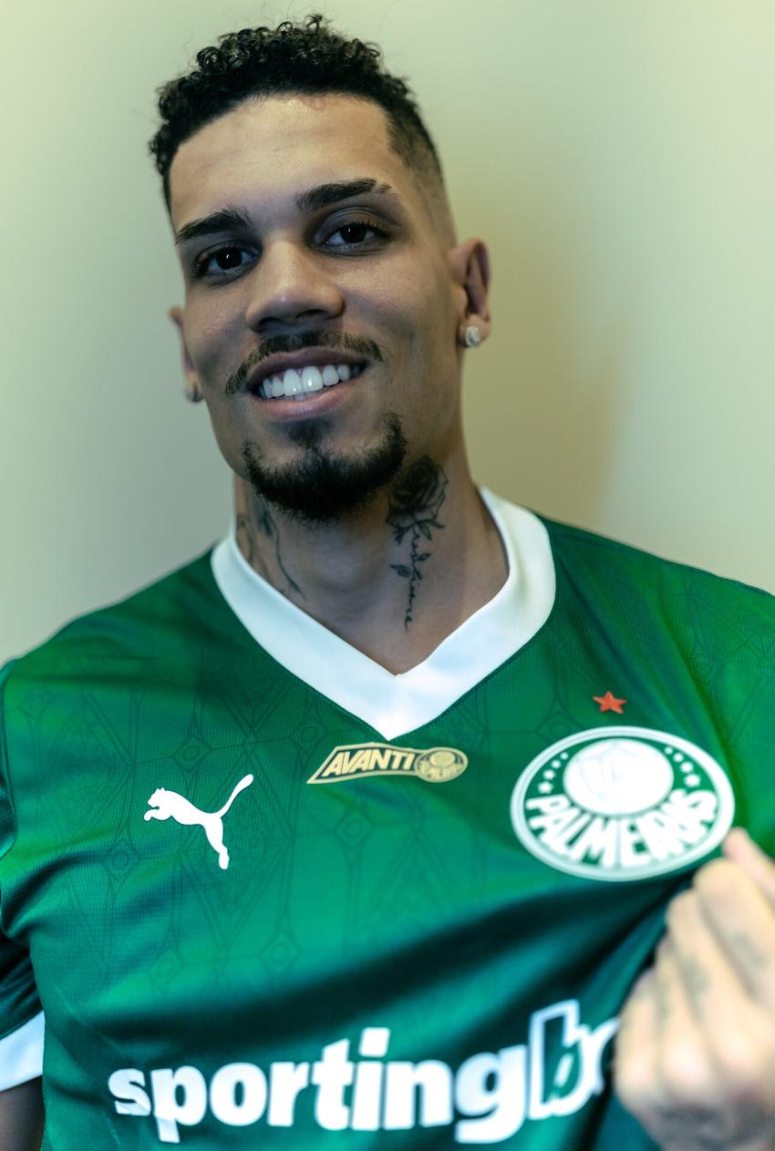 Paulinho, atacante do Palmeiras
