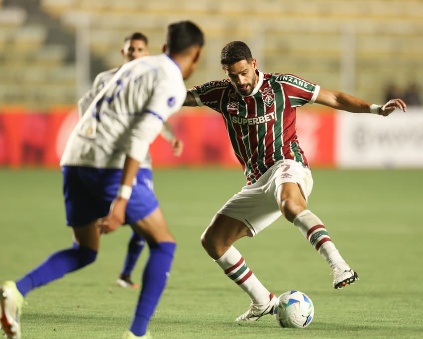 Renato Augusto em campo pelo Fluminense contra o GV San José, pela Sul-Americana