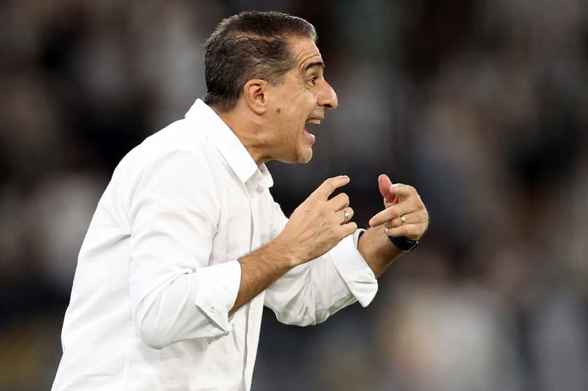 Renato Paiva Botafogo Estudiantes