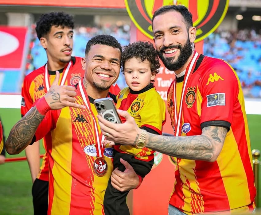 Yan Sasse e Rodrigo Rodrigues comemoram título do Espérance