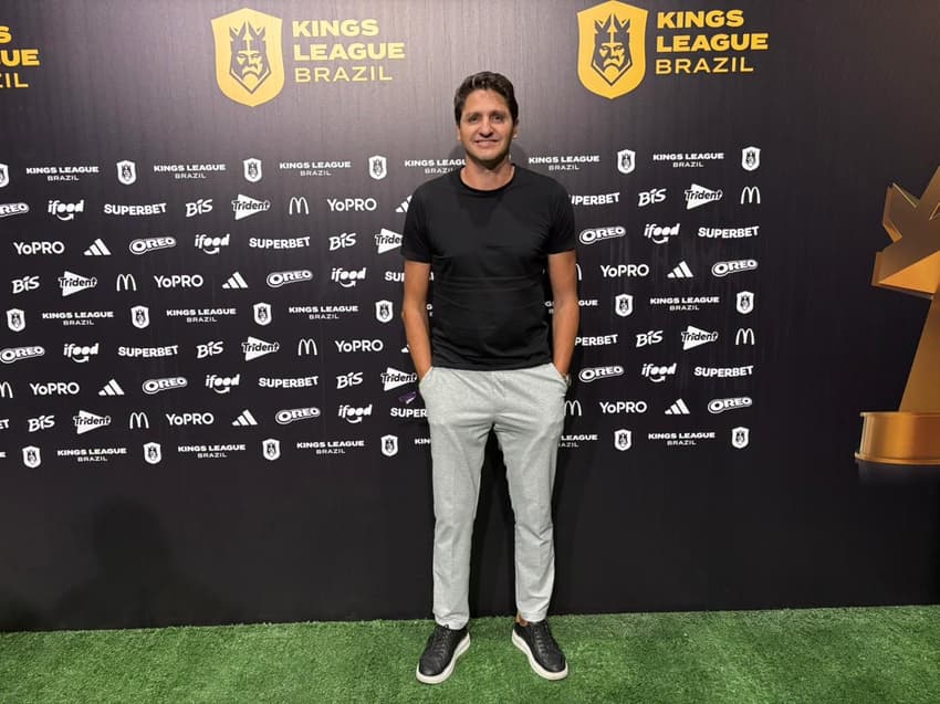 Edmilson, pentacampeão mundial com o Brasil em 2002, esteve no evento da Kings League em São Paulo