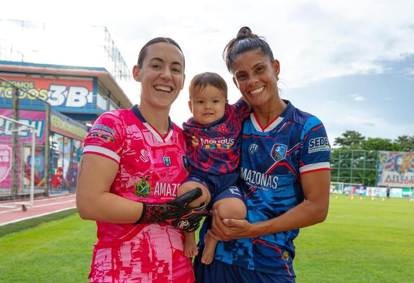 Sole Jaimes, sua esposa Kelly e Aurora (Foto: Divulgação)