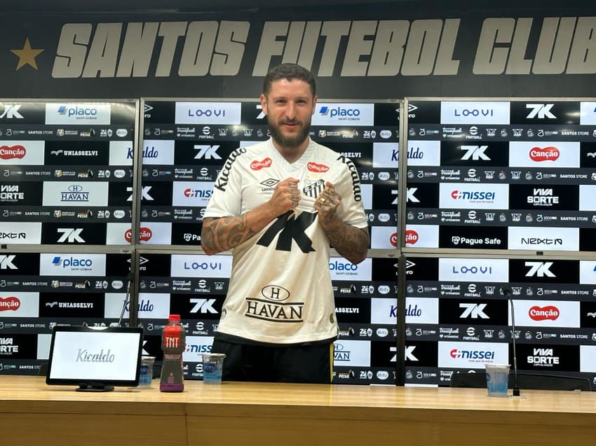 Zé Rafael será o novo camisa 6 do Santos. (Foto: Juliana Yamaoka/ Lance!)