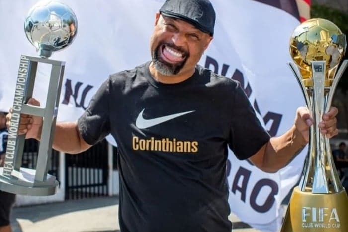 Dinei, ex-atacante do Corinthians e ex-gerente das categorias de base do clube