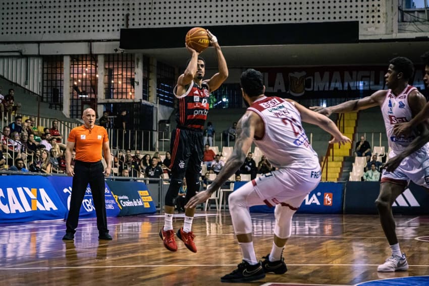 Flamengo e Franca se enfrentaram, nesta quinta-feira (29), pelas semifinais do NBB (Foto: Hermes de Paula/CRF)