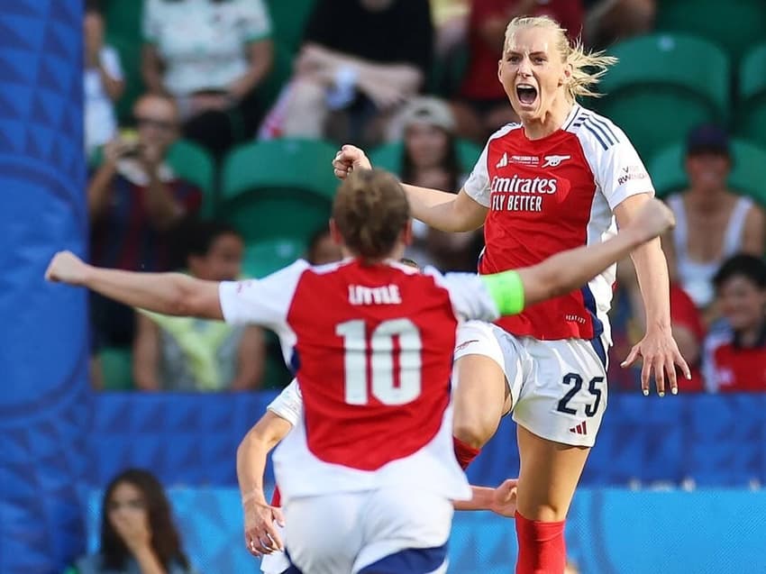 Blackstenius marcou o gol do título do Arsenal na Champions feminina. (Foto: UEFA/Divulgação)