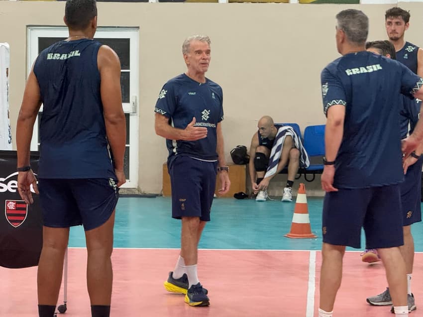 Seleção masculina estreia apenas no dia 11 de junho (foto: Kauhan Fiaux / Lance!)